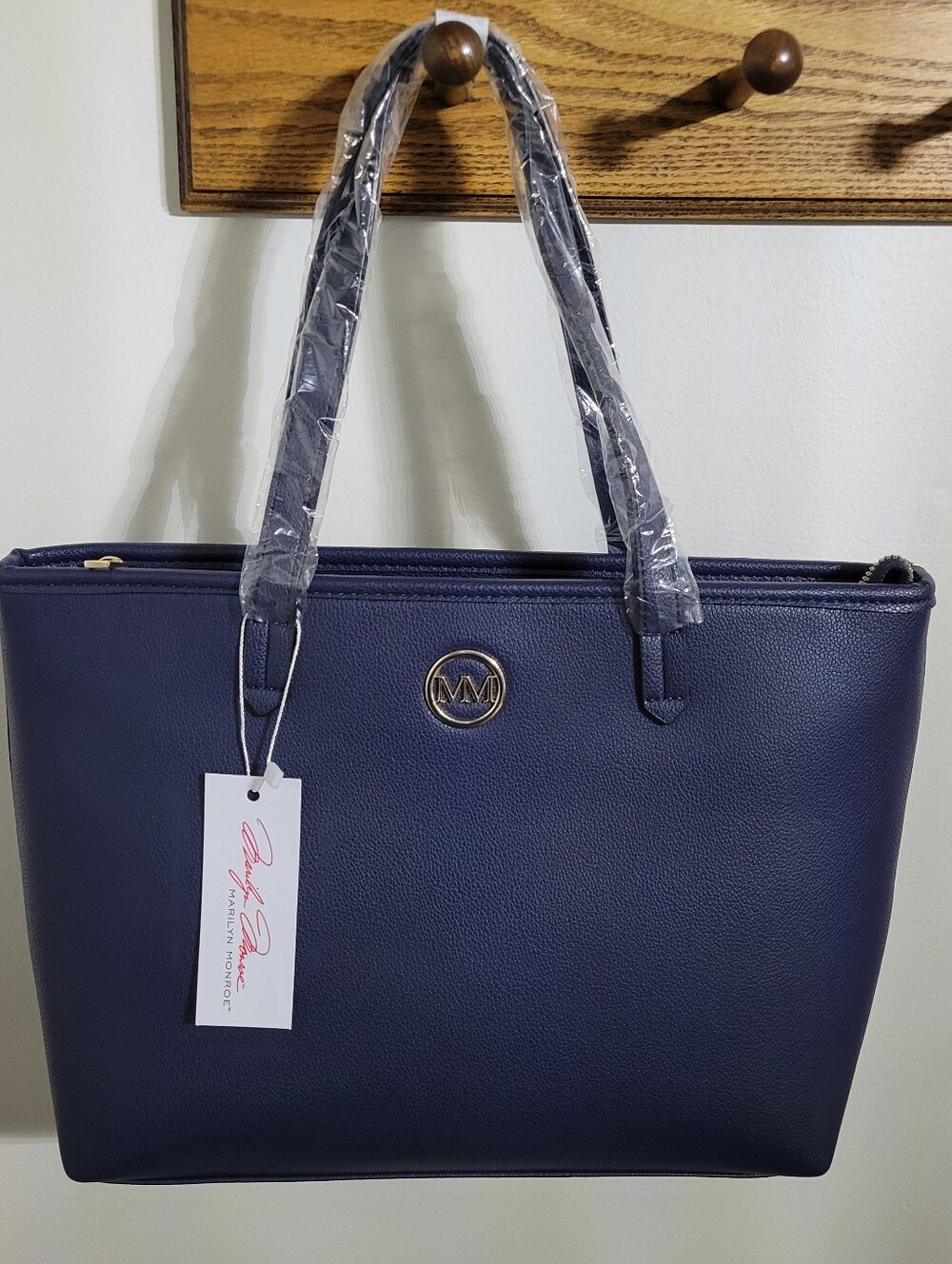 NWT Navy blue Marilyn Monroe Pebbled Faux Leather Tote Bag W Carrying Bag